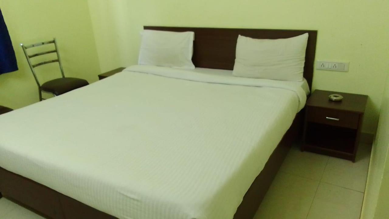 Hotel New Shelton Suites Bangalore Extérieur photo